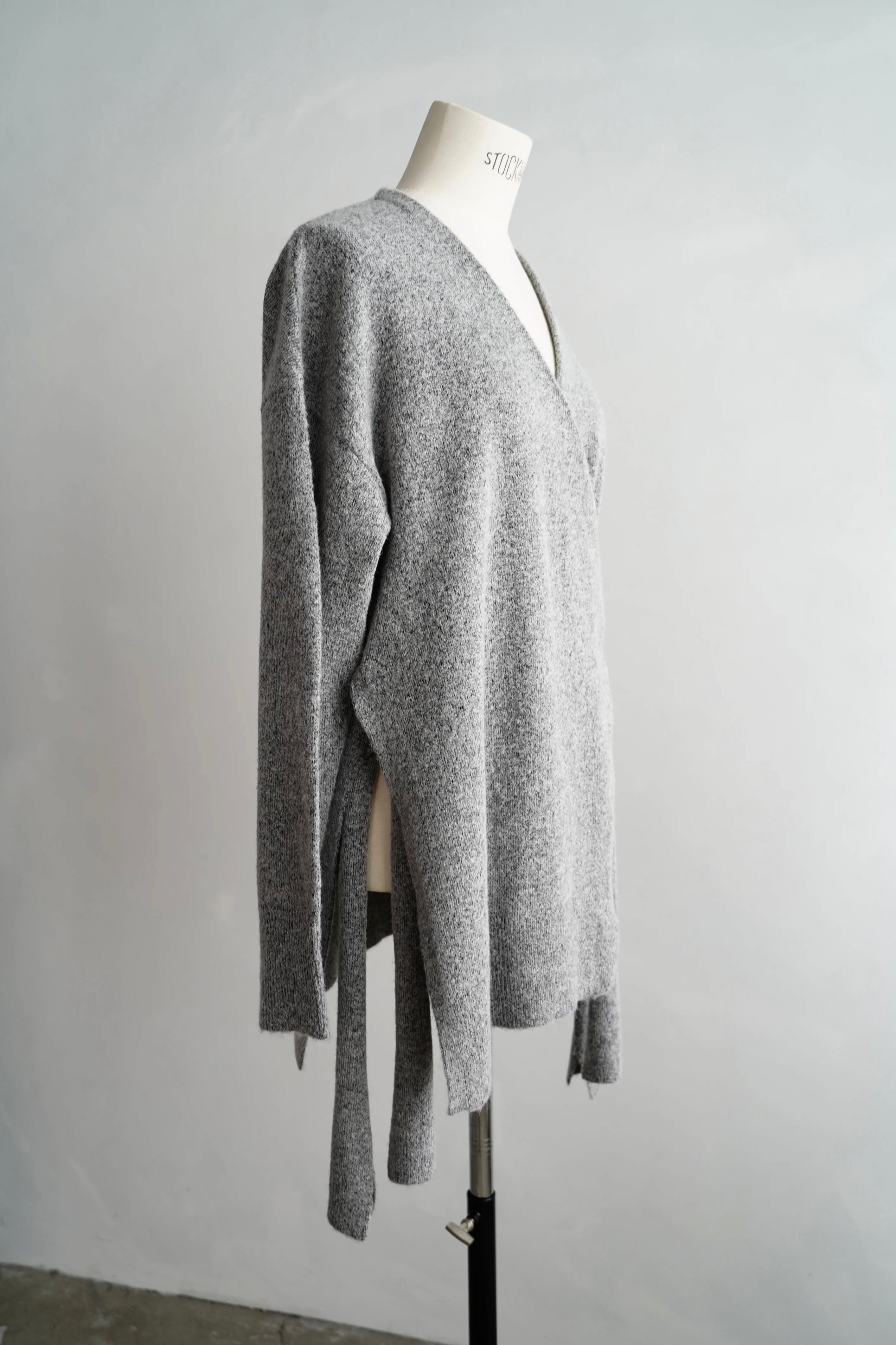 Cachecoeur Knit Cardigan / GRAY – &her
