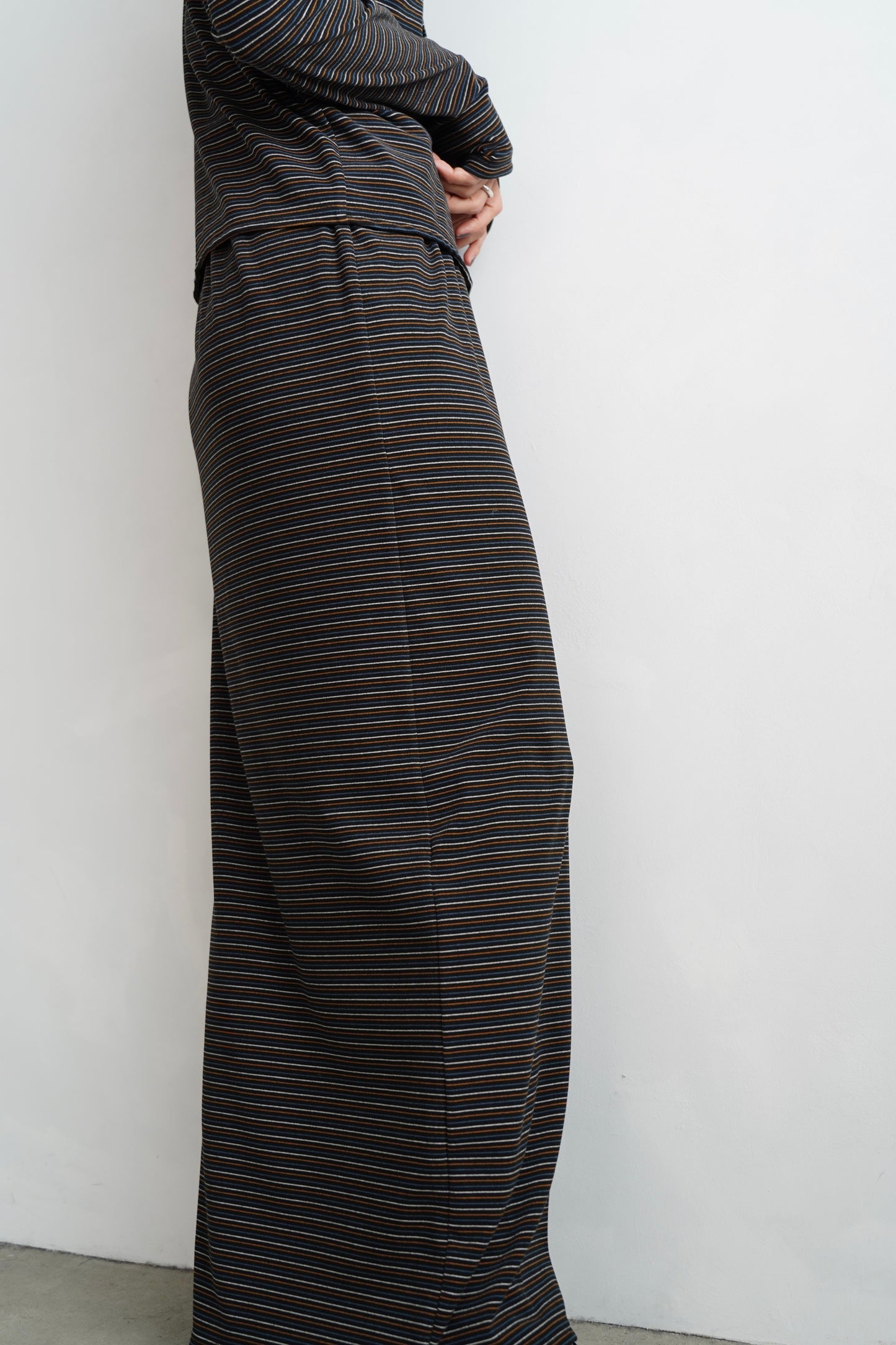 Plush Multi Border Skirt / BLACK -10月5-10日発送-