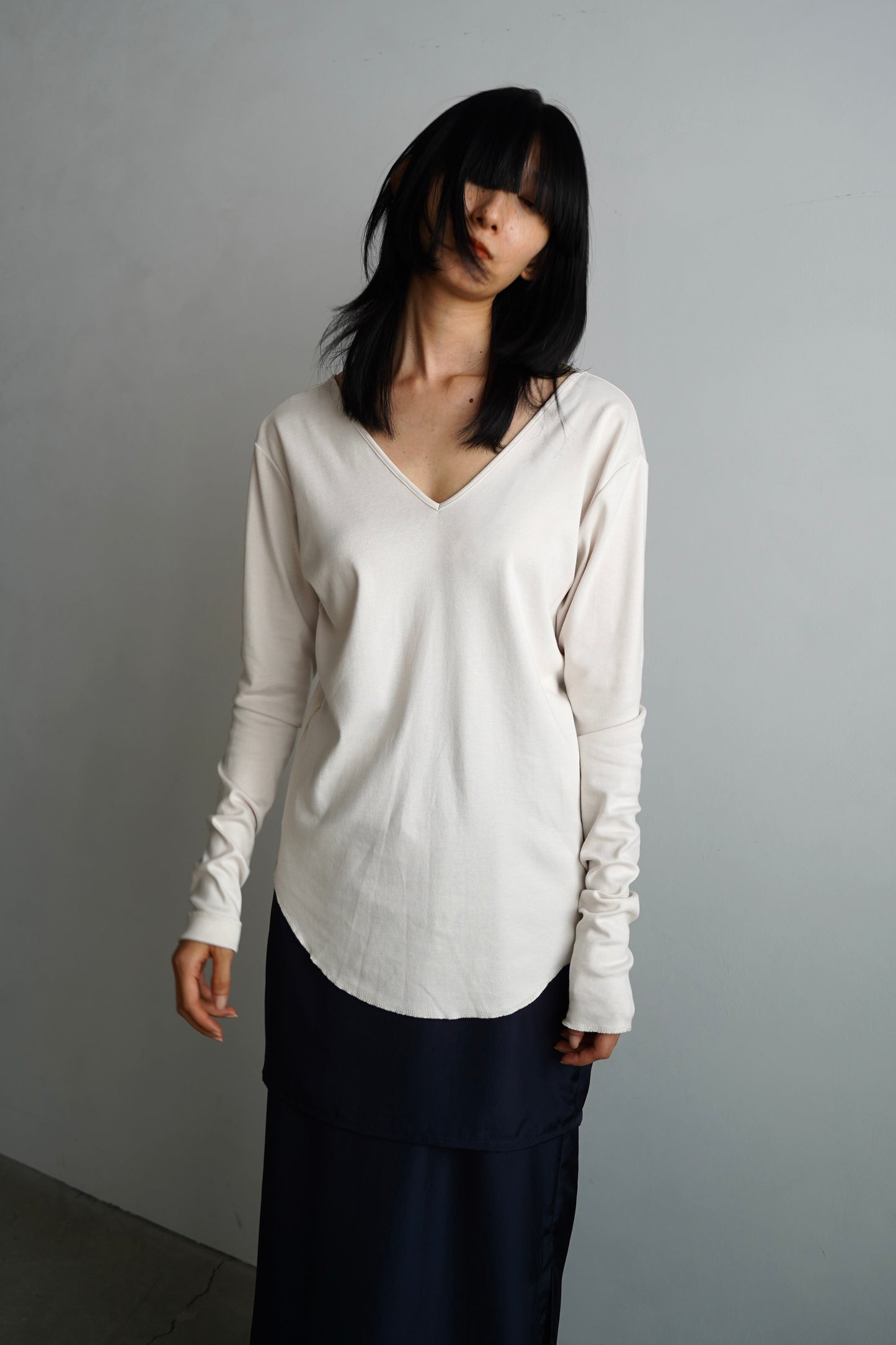 Vneck Cutsew / OFFWHITE -3日以内発送-