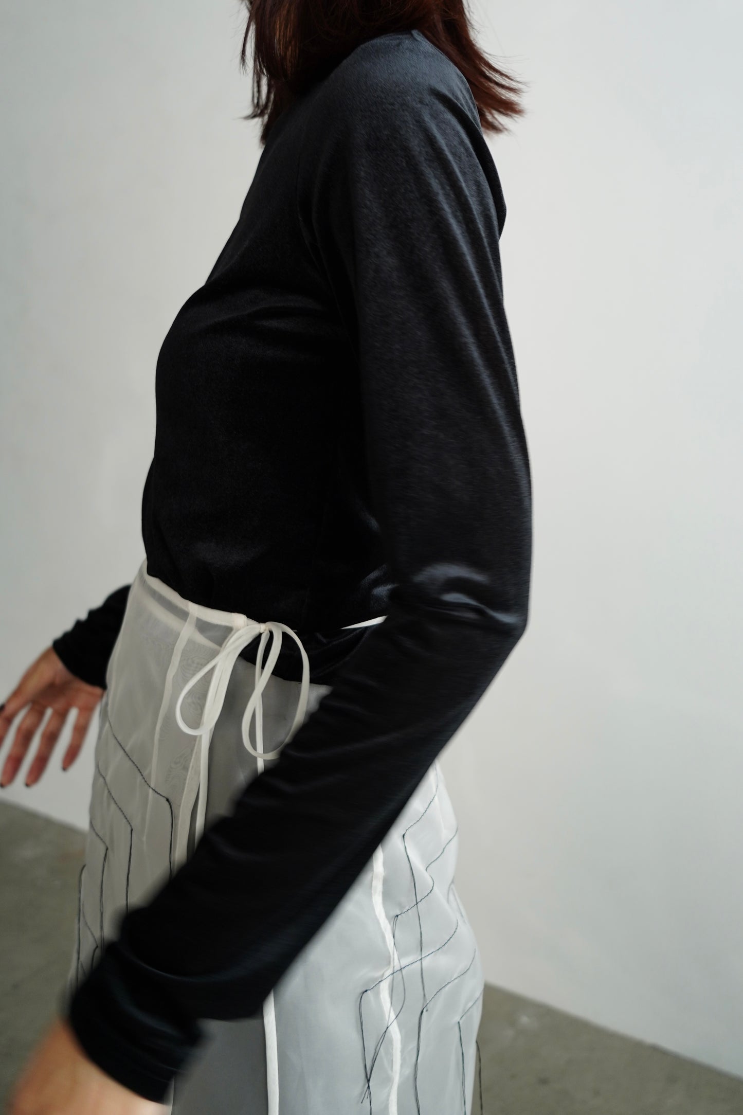 Velour Pullover / BLACK