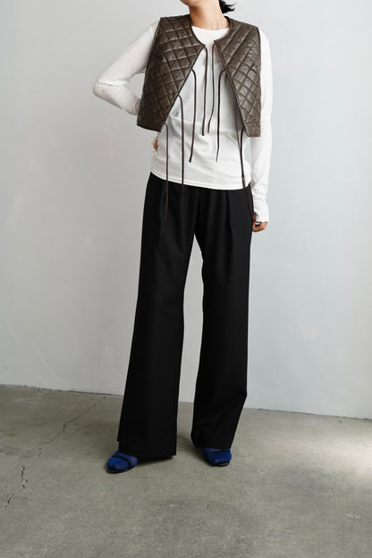 Quilted Vest / BROWN