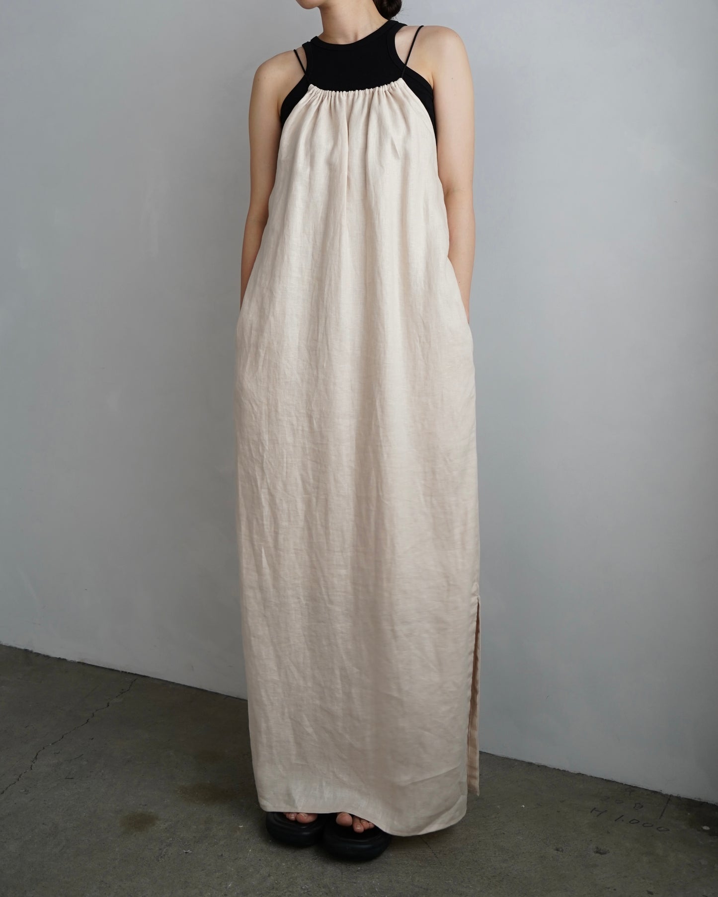 Linen Halter Dress / IVORY -7月10日発送-