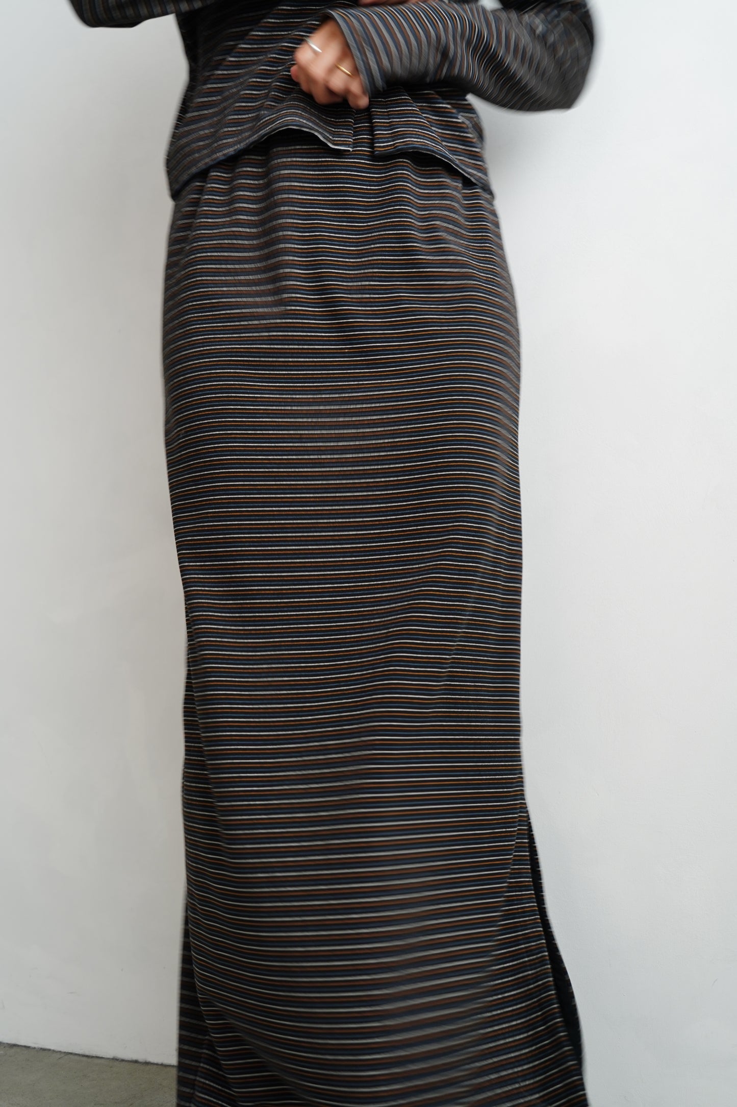 Plush Multi Border Skirt / BLACK -10月5-10日発送-