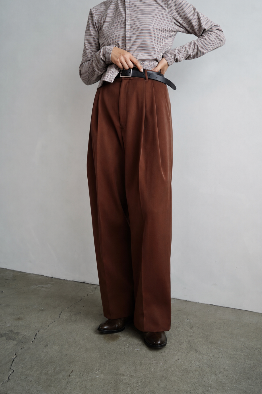 Wool Tuck Pants / BROWN -10月23日発送-