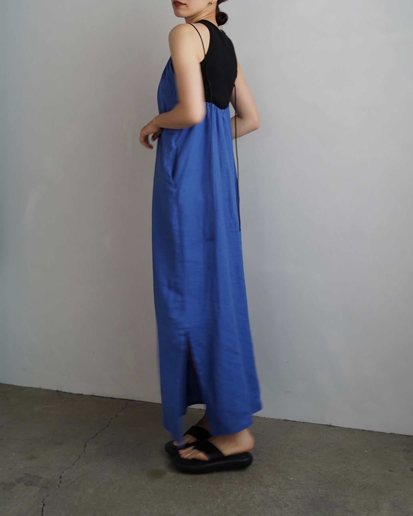 Linen Halter Dress / BLUE -7月10日発送-
