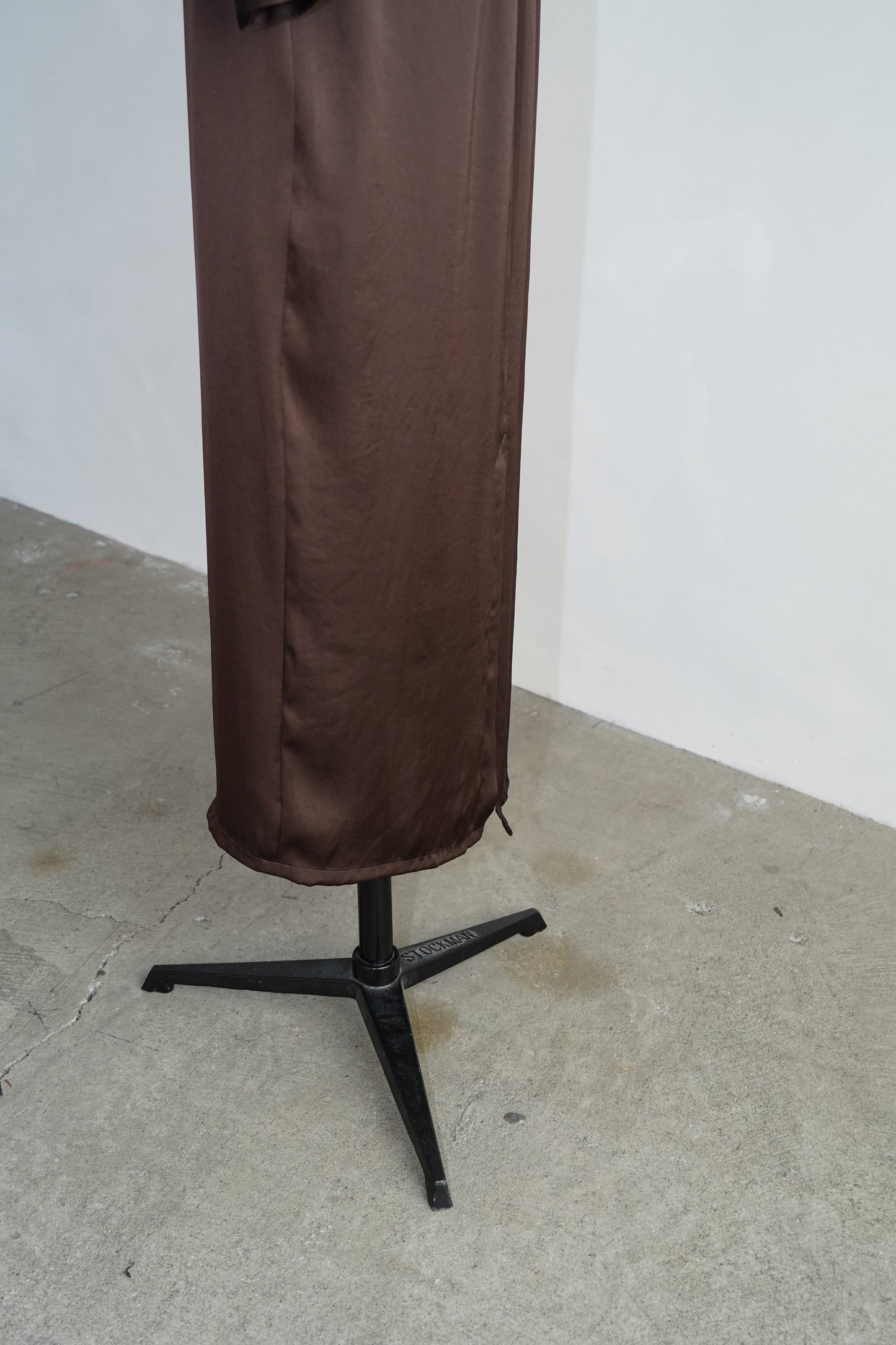 Satin Tight Skirts / BROWN -5月23-28日発送-