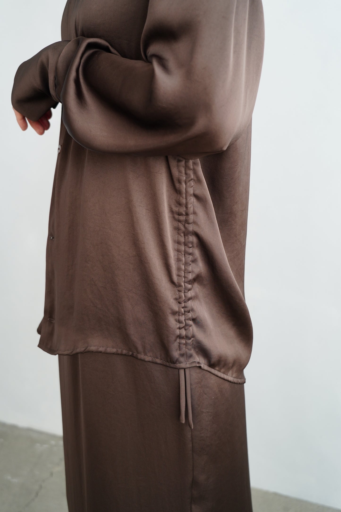 Open Collar Satin Shirts / BROWN -5月23-28日発送-