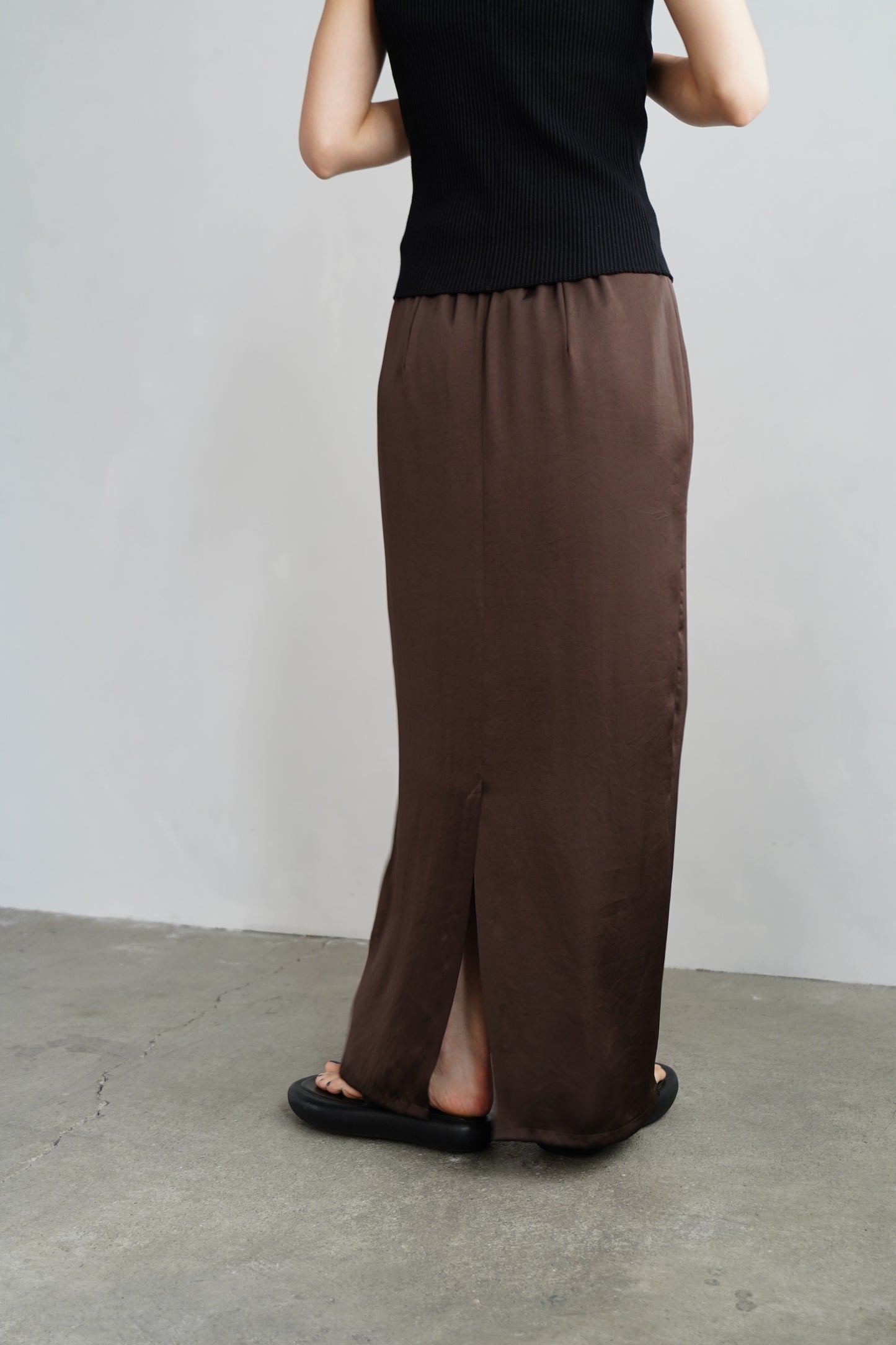 Satin Tight Skirts / BROWN -5月23-28日発送-