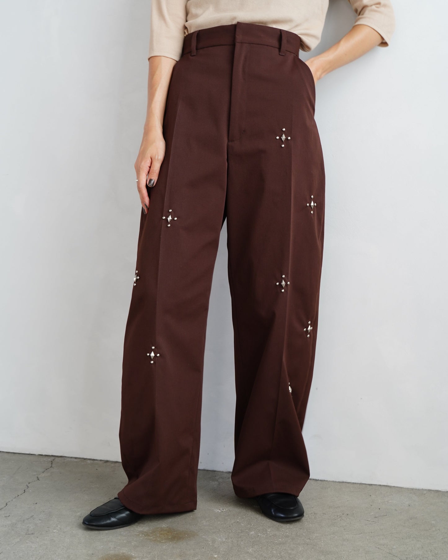 Studs Chino Pants / BROWN -9月30日発送-
