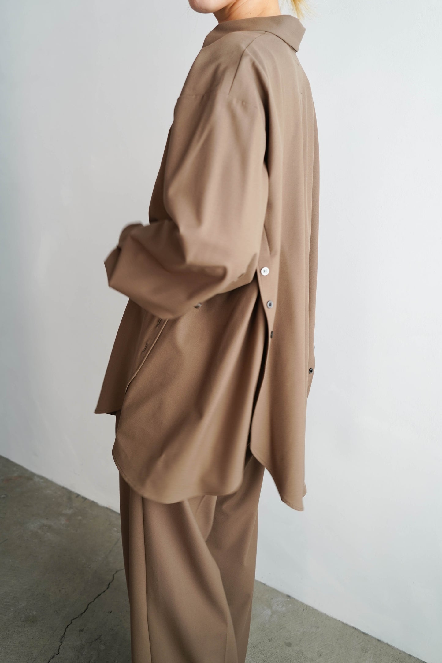 Side Button Shirts / BROWN