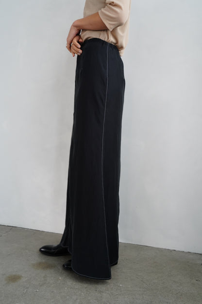 Fibril Chambray Skirt / BLACK -9月30日発送-