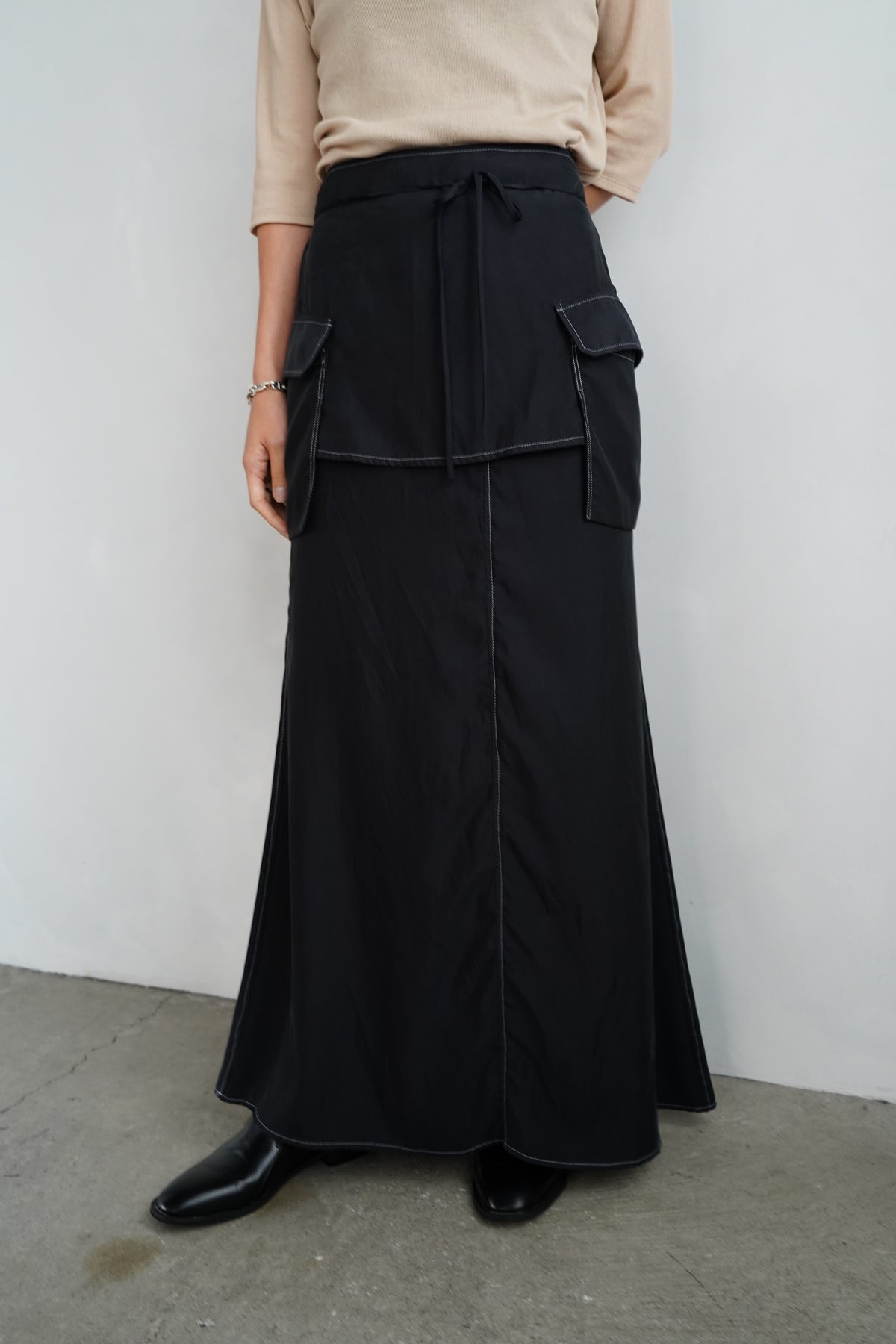 Fibril Chambray Skirt / BLACK -9月30日発送-