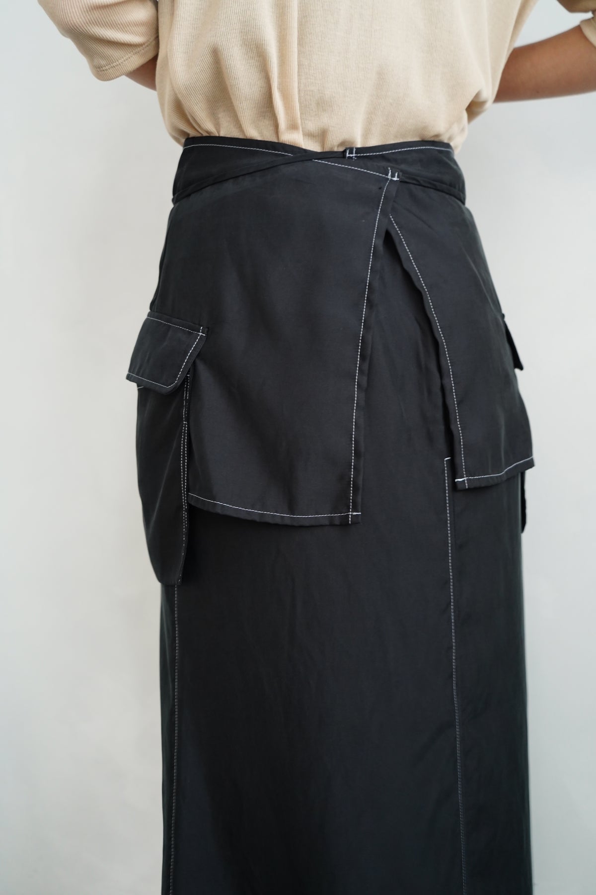 Fibril Chambray Skirt / BLACK -9月30日発送-