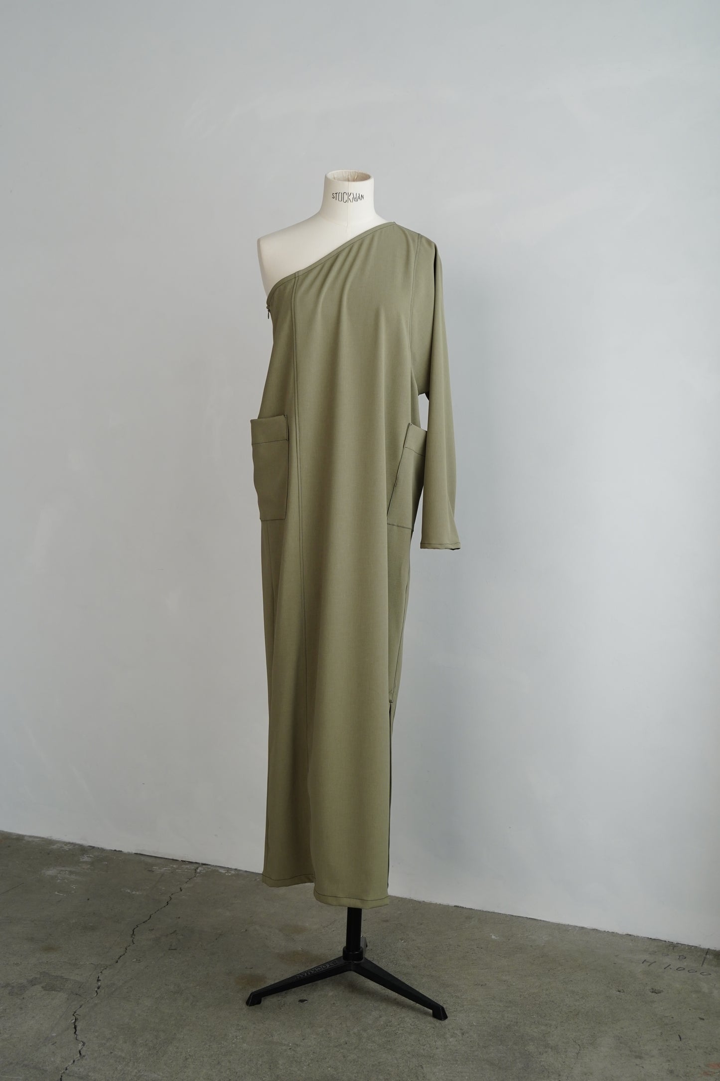 Oneshoulder Dress / SAND -6月13-18日発送-