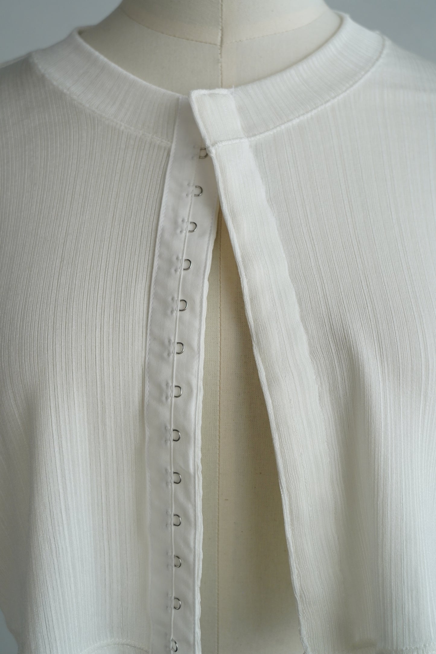 Short Cardigan / WHITE -6月25日発送-