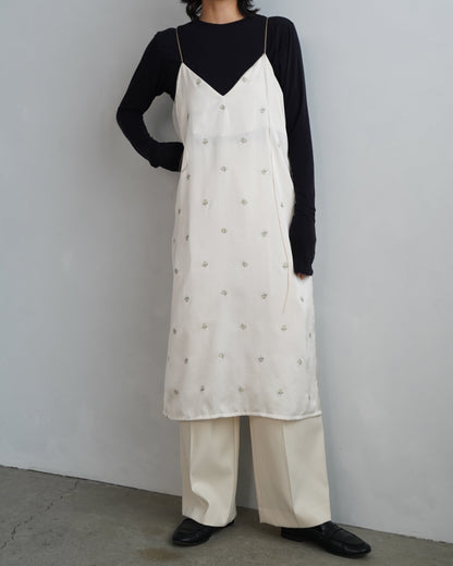 Stitch Flower Cami Dress / OFFWHITE