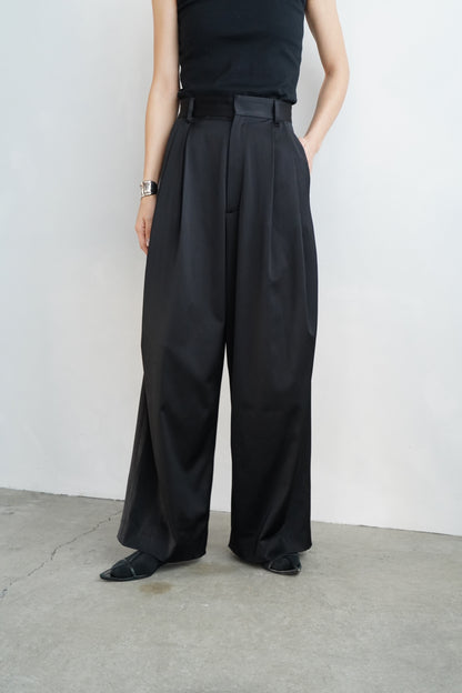 Satin Tuck Pants / BLACK/身長156cm以下の方限定