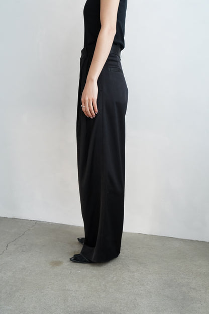 Satin Tuck Pants / BLACK/身長156cm以下の方限定