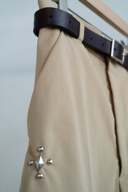 Studs Chino Pants / BEIGE