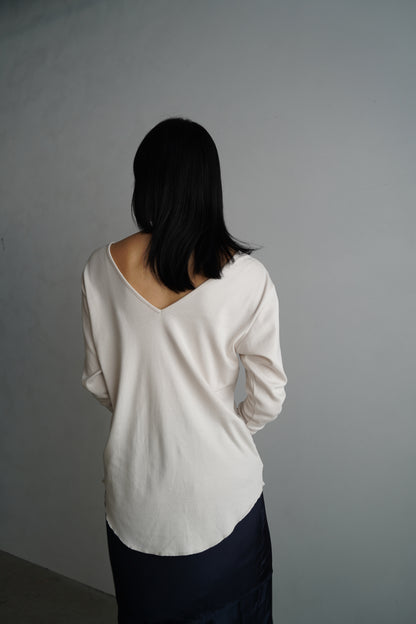 Vneck Cutsew / OFFWHITE -3日以内発送-