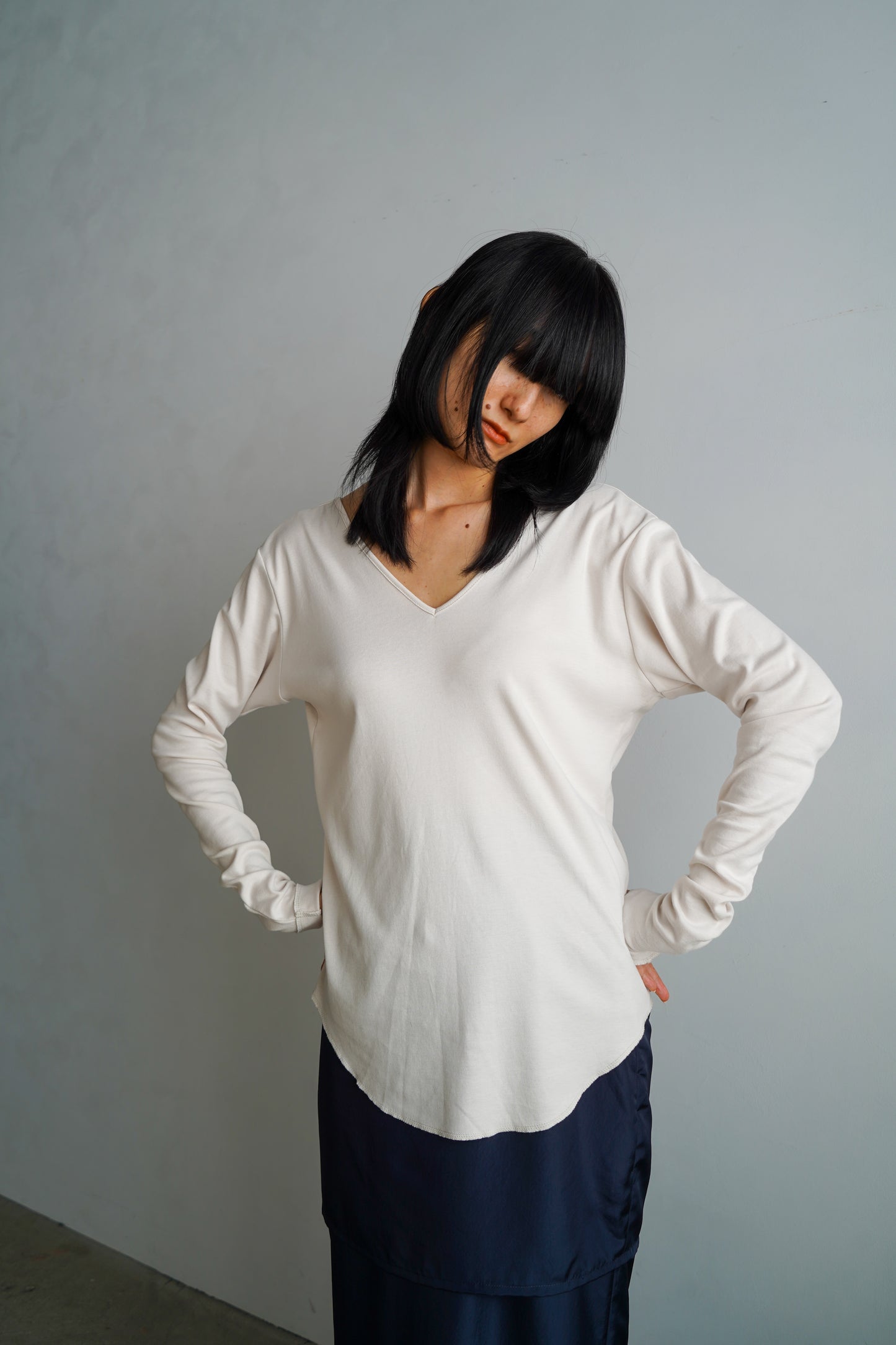 Vneck Cutsew / OFFWHITE -3日以内発送-