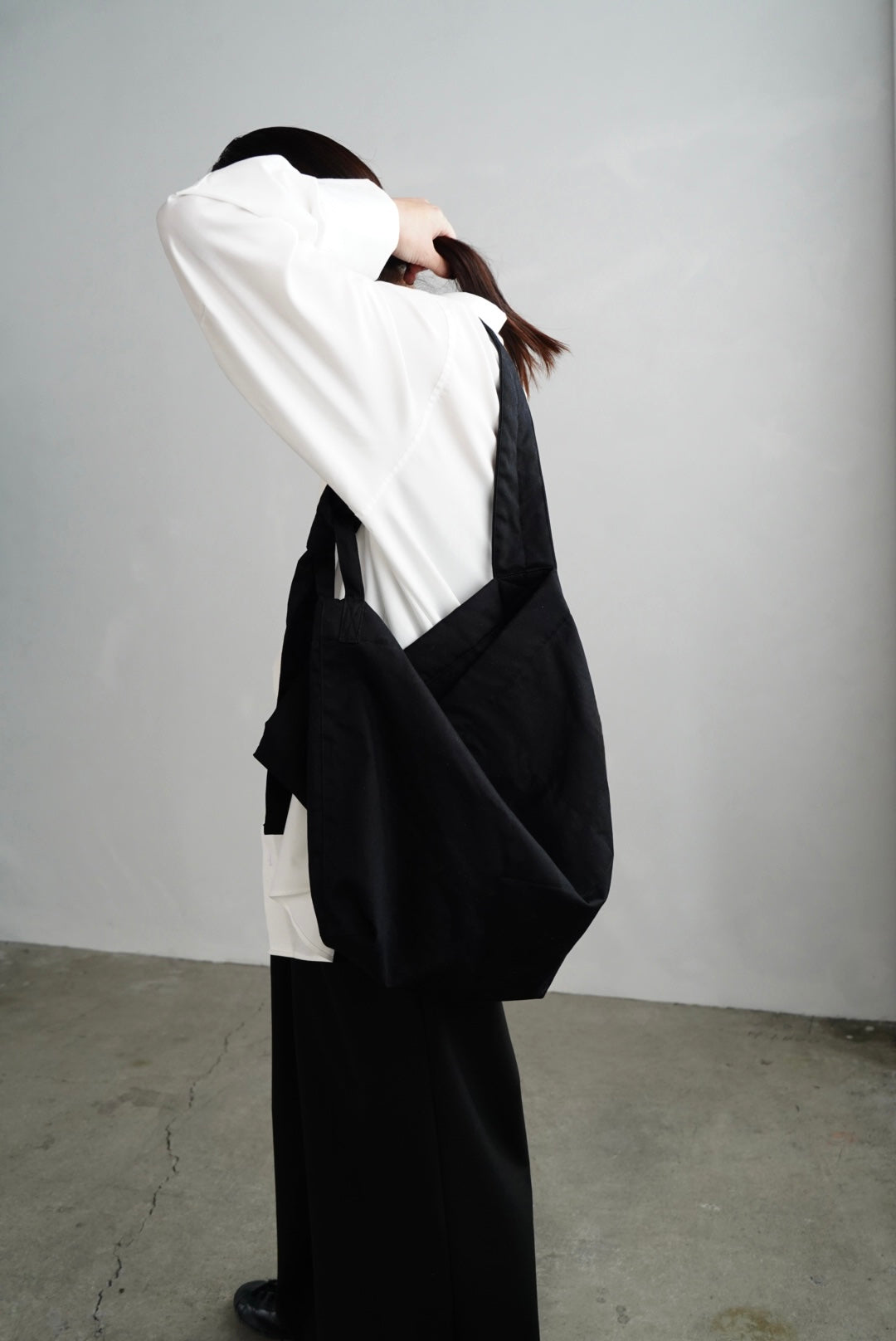 Big Sling Bag / BLACK -3月31日発送-