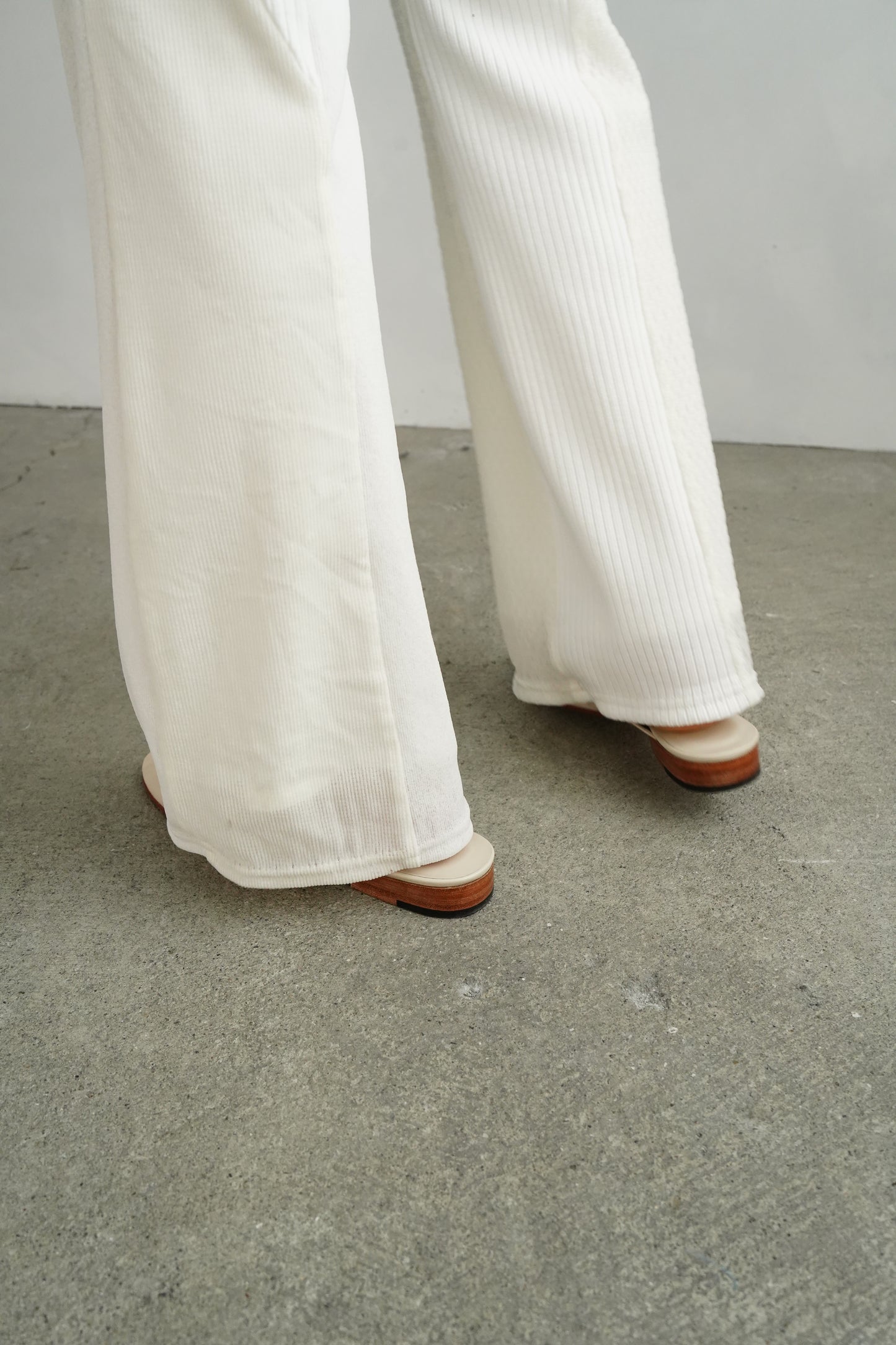 Textured Lace Pants / WHITE