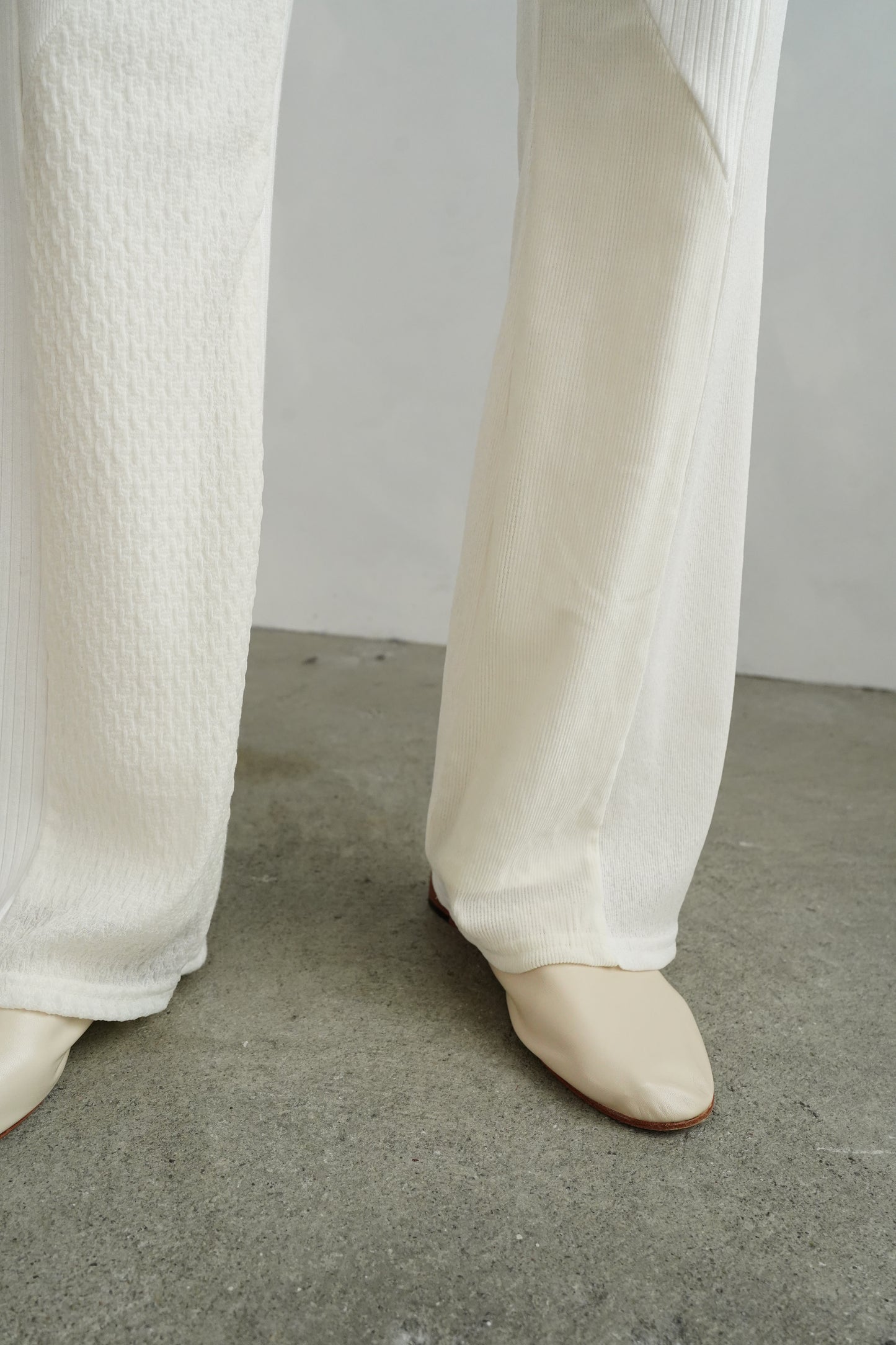 Textured Lace Pants / WHITE