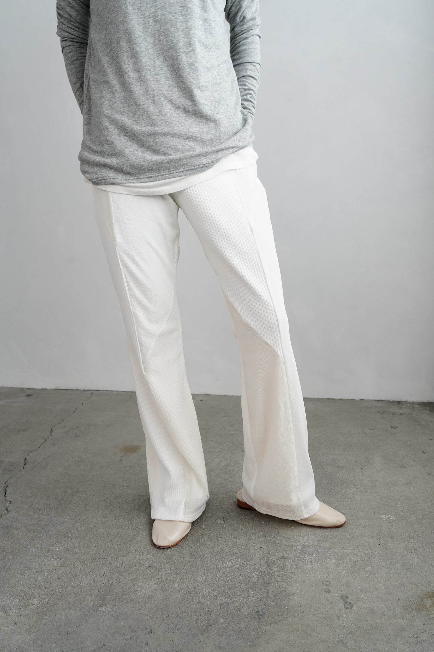 Textured Lace Pants / WHITE