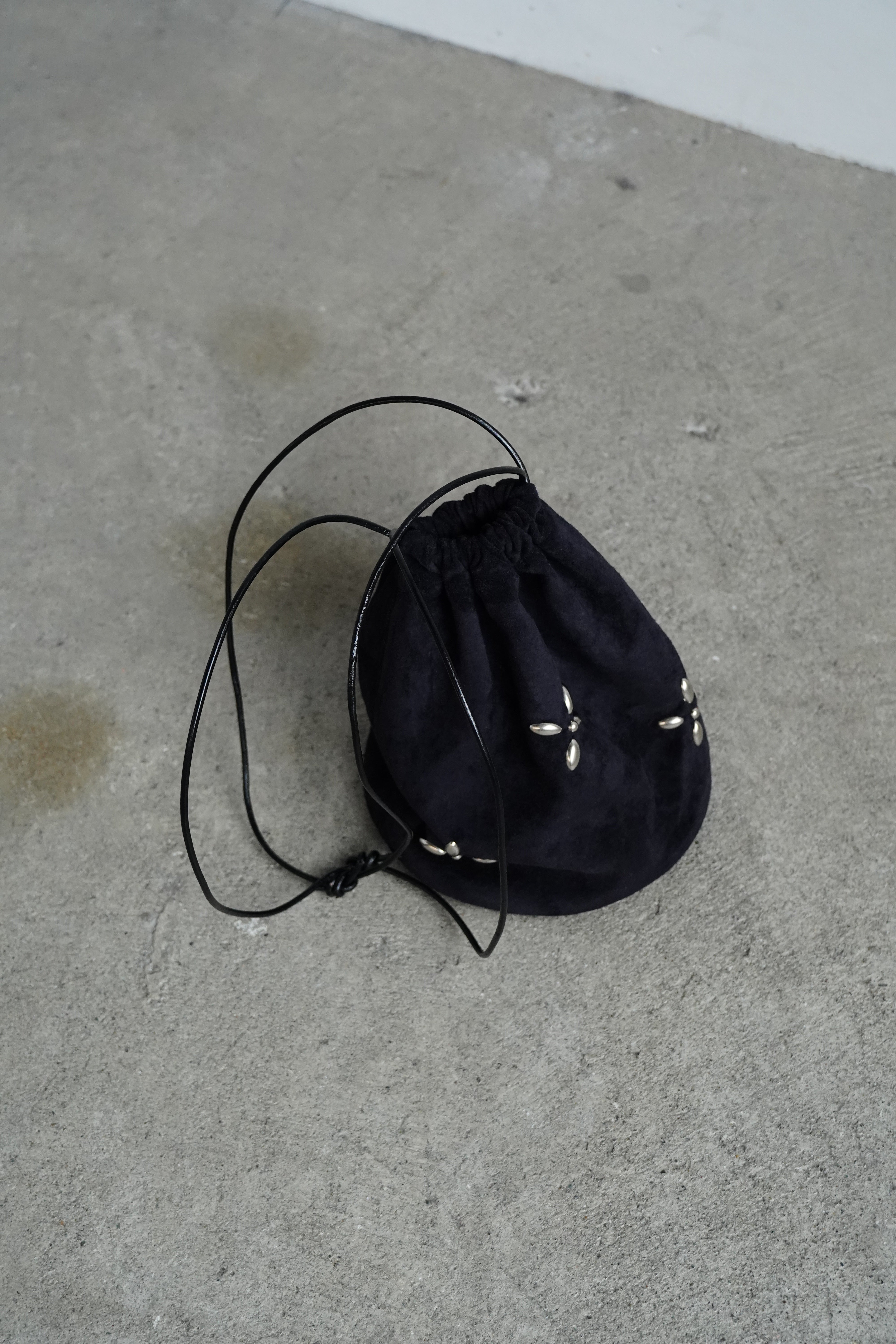 Suede Studs Bag / BLACK – &her