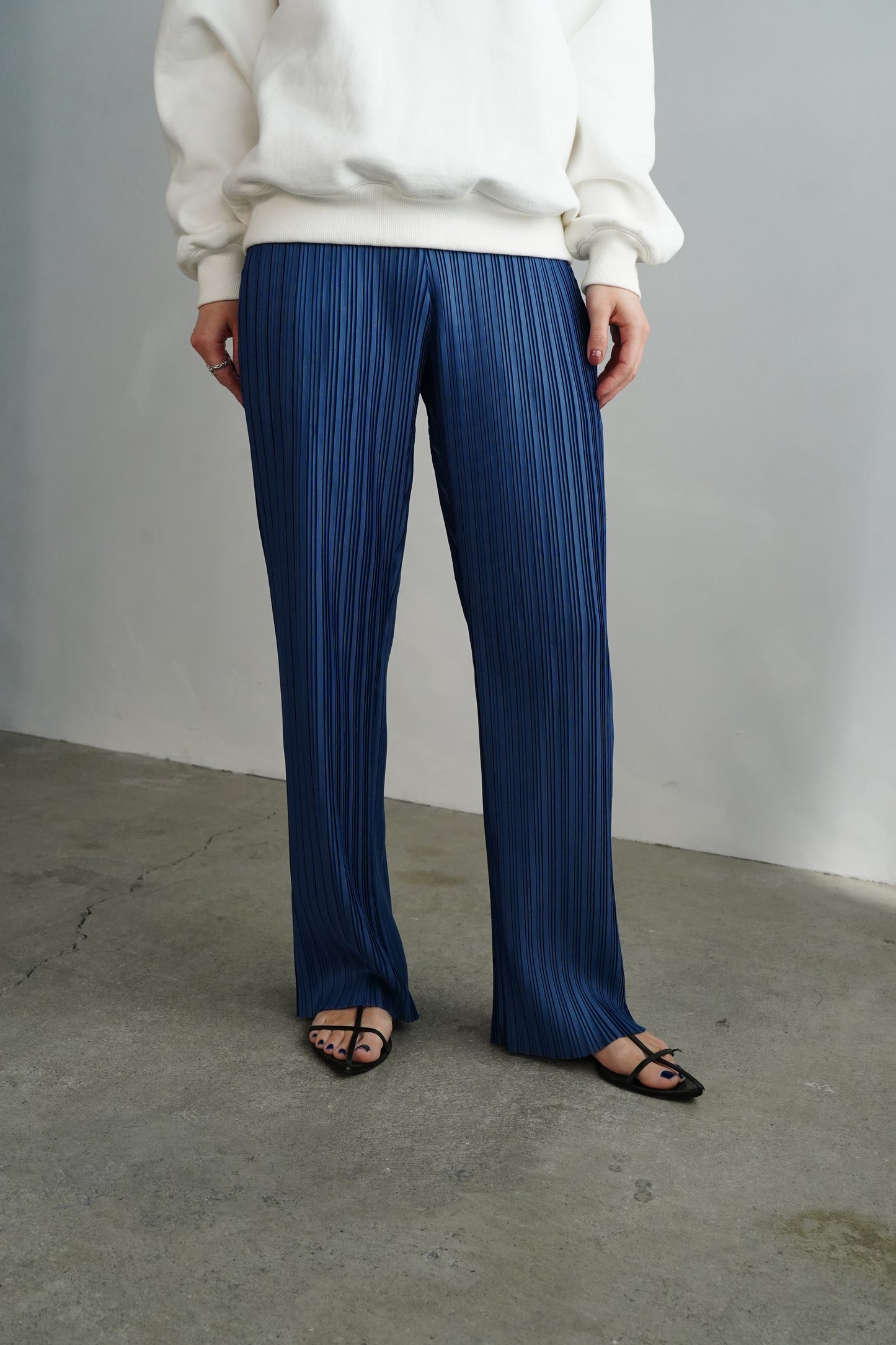 Pleats Wrap Skirt Pants / BLUE