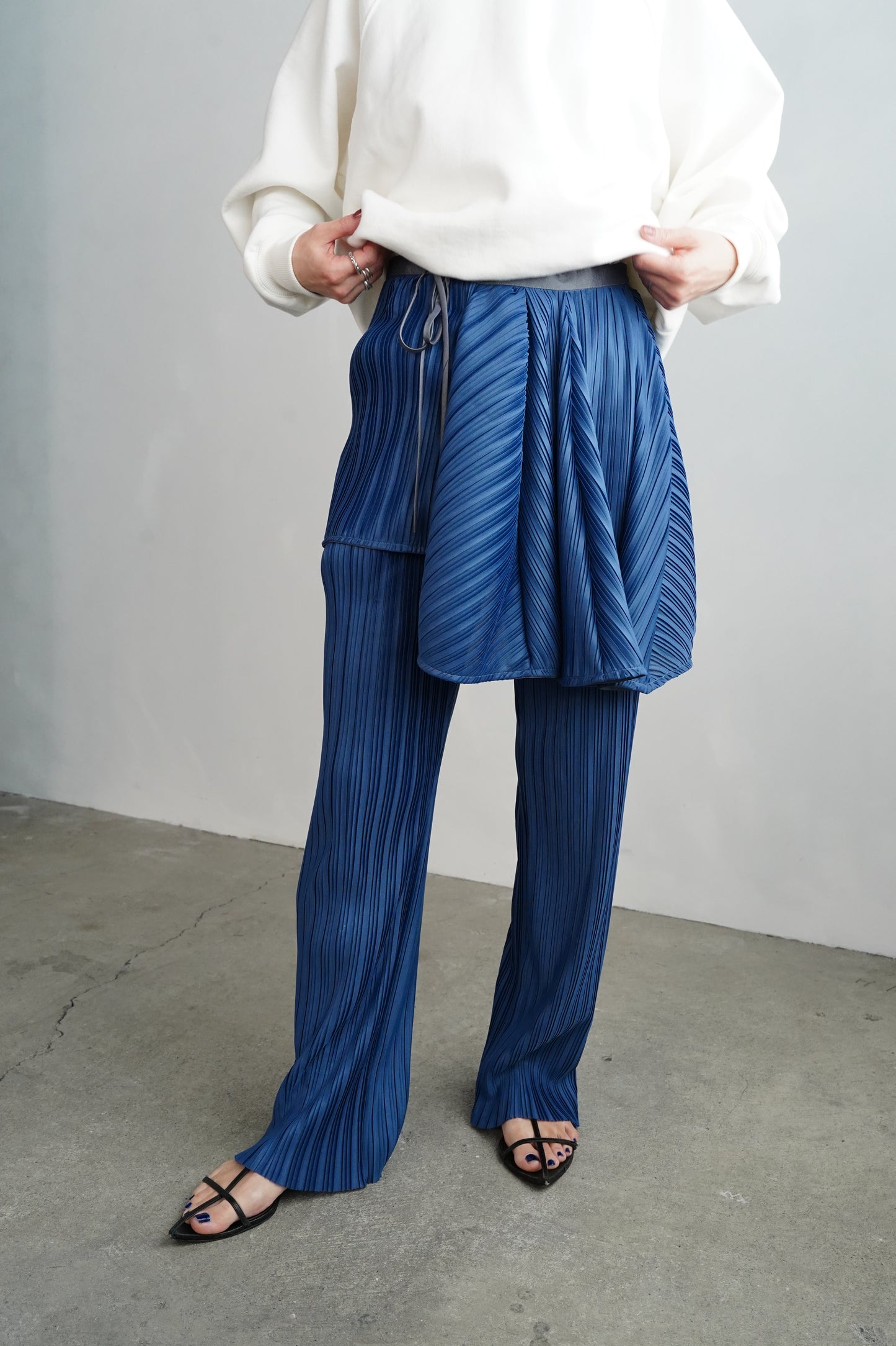 Pleats Wrap Skirt Pants / BLUE