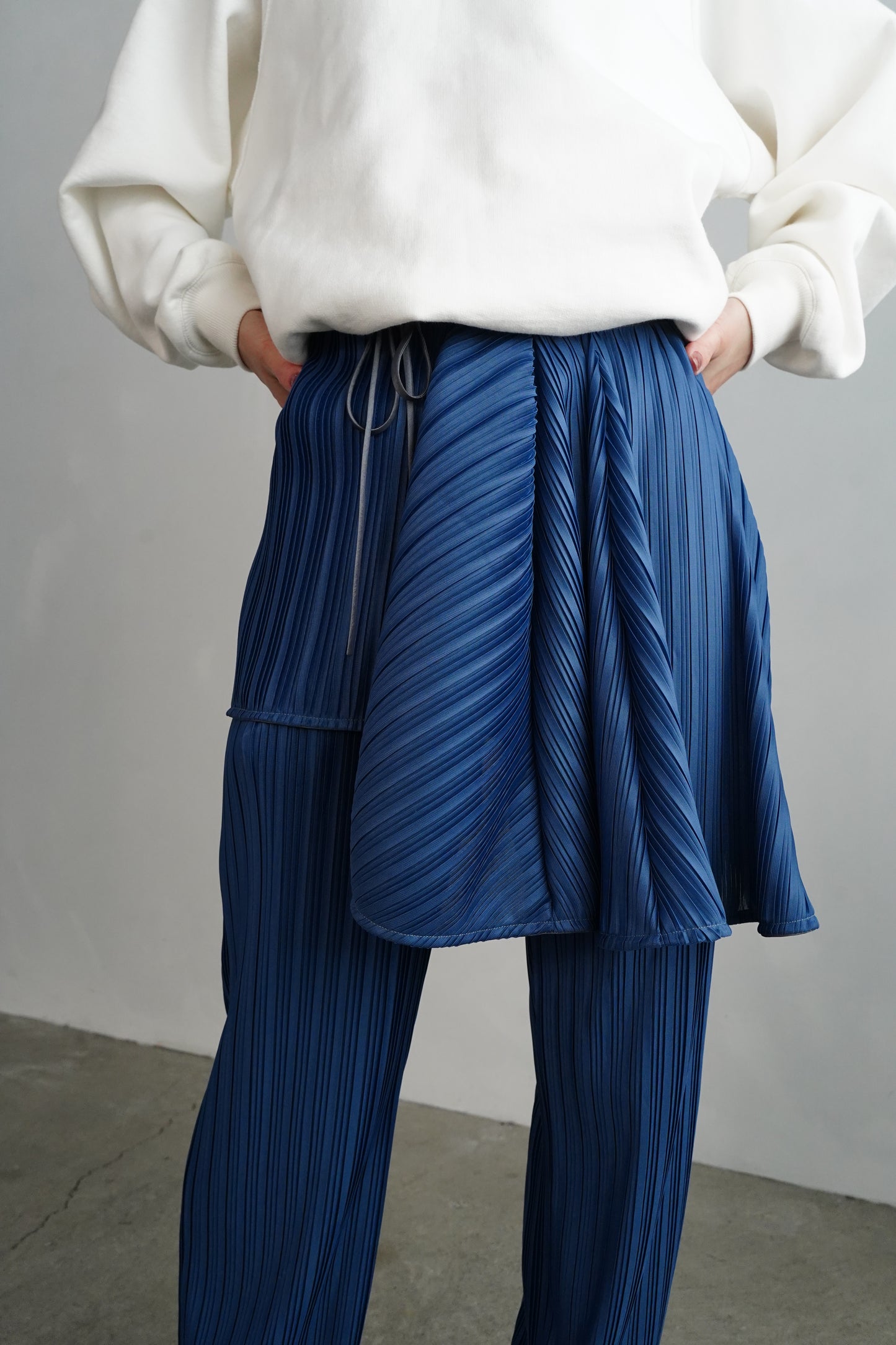 Pleats Wrap Skirt Pants / BLUE