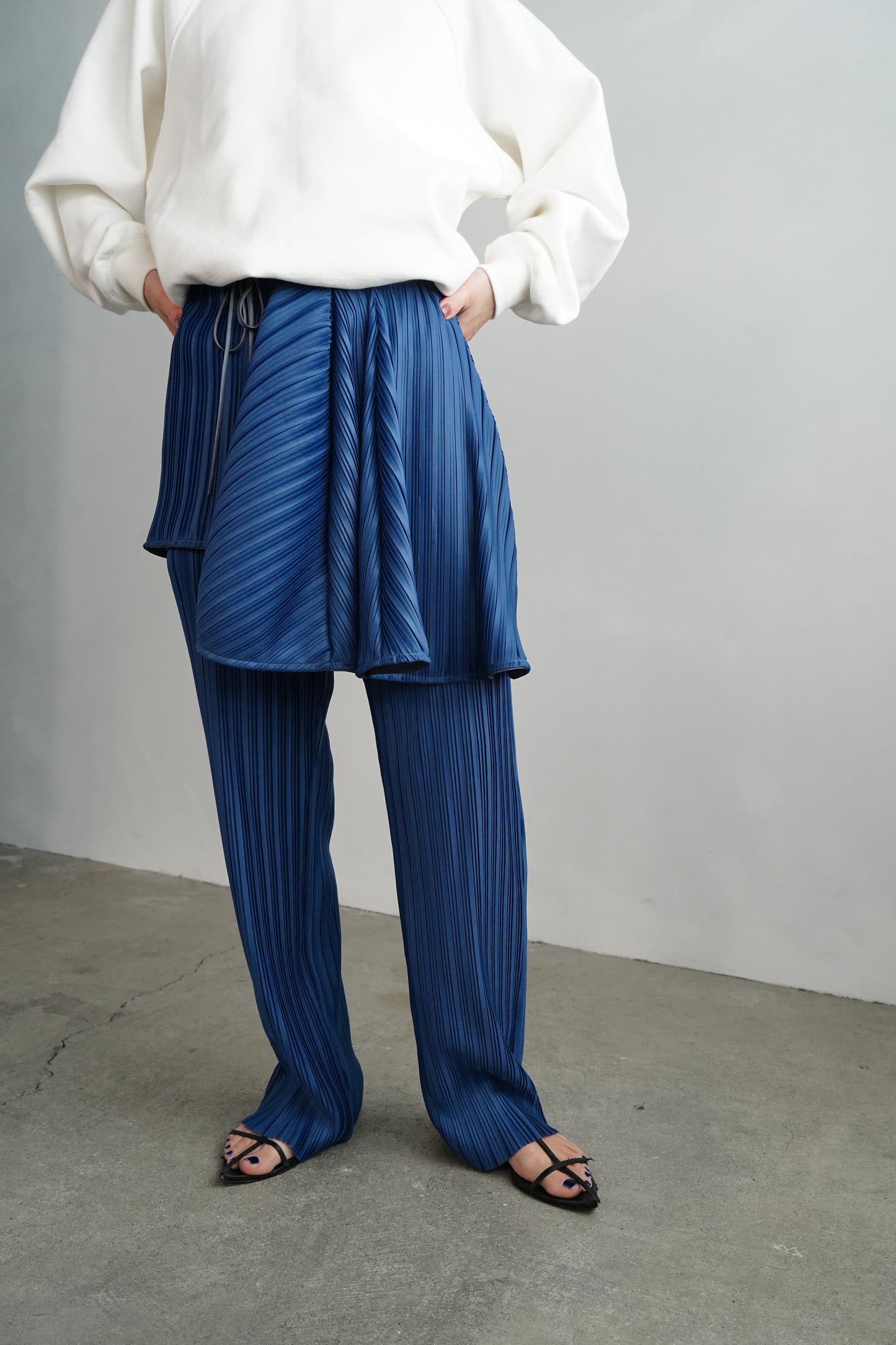 Pleats Wrap Skirt Pants / BLUE