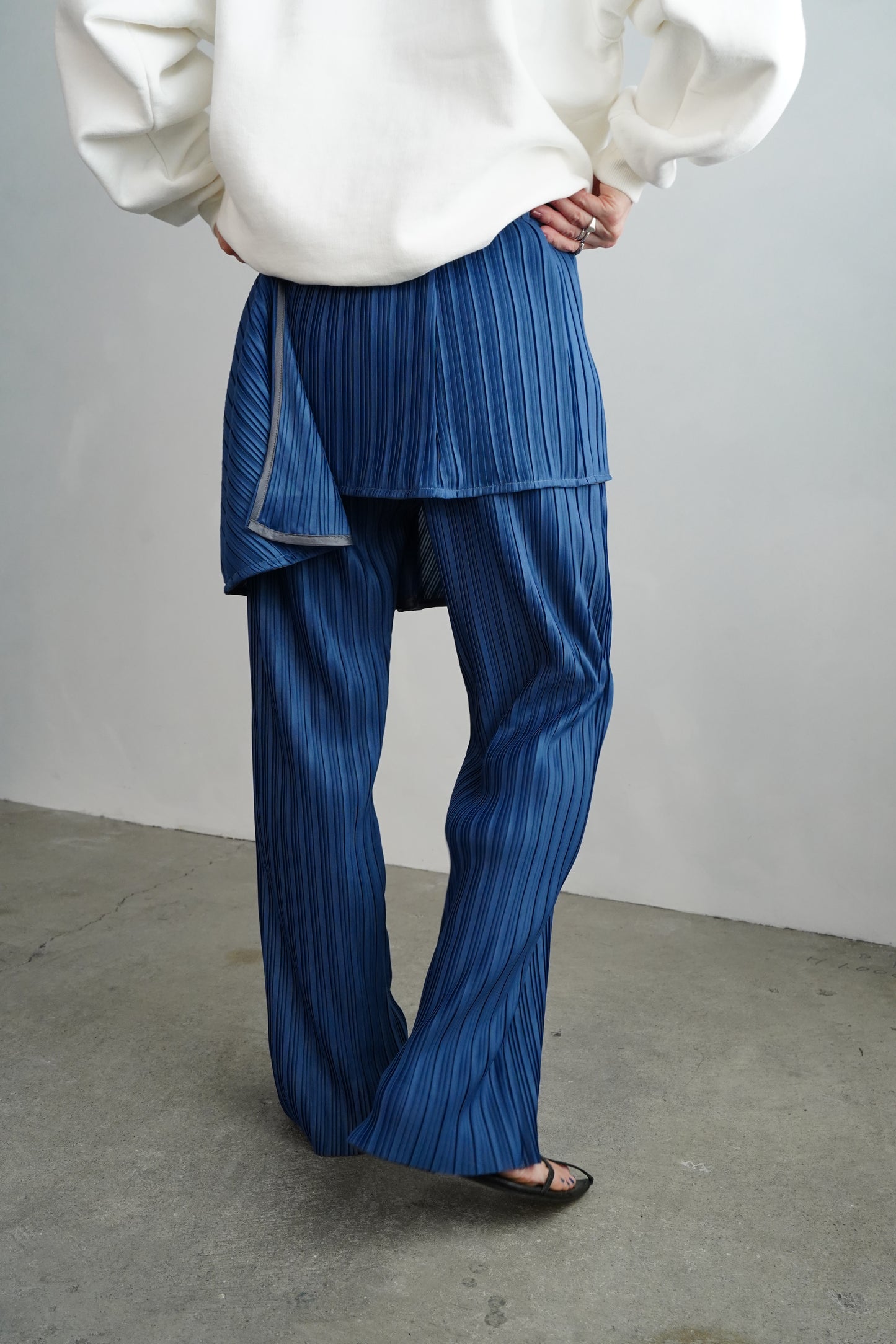 Pleats Wrap Skirt Pants / BLUE