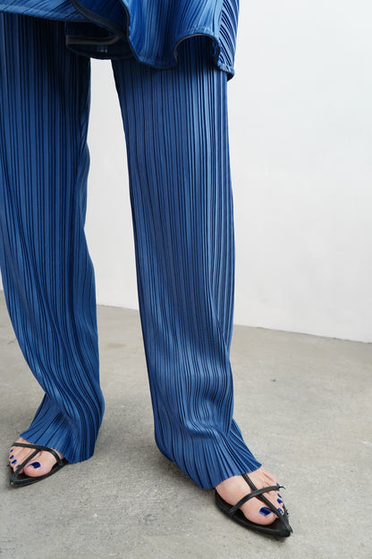 Pleats Wrap Skirt Pants / BLUE