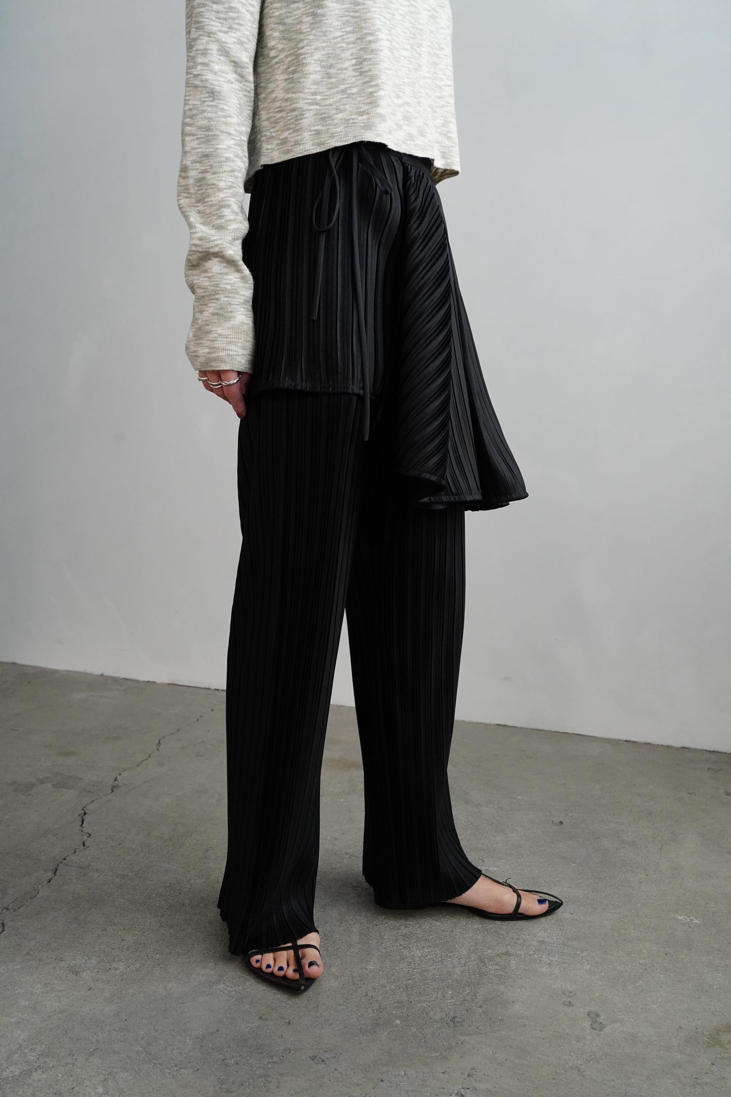 Pleats Wrap Skirt Pants / BLACK -4月24日発送-