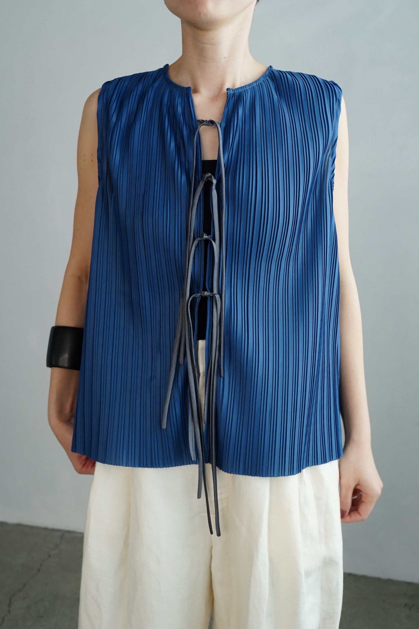 Pleats Vest / BLUE -4月24日発送-