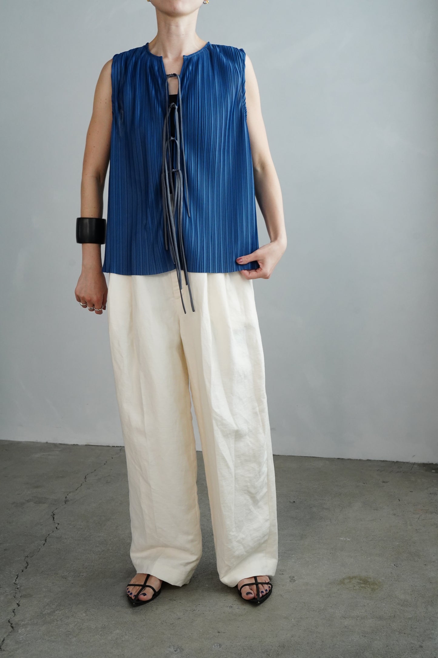 Pleats Vest / BLUE -4月24日発送-