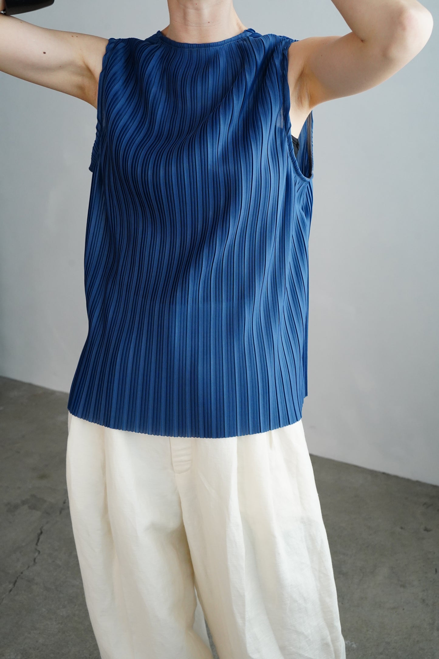 Pleats Vest / BLUE -4月24日発送-