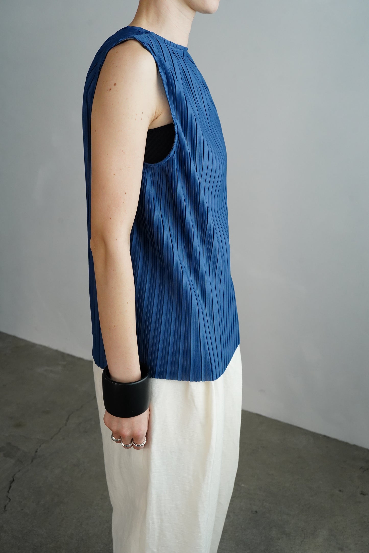Pleats Vest / BLUE -4月24日発送-