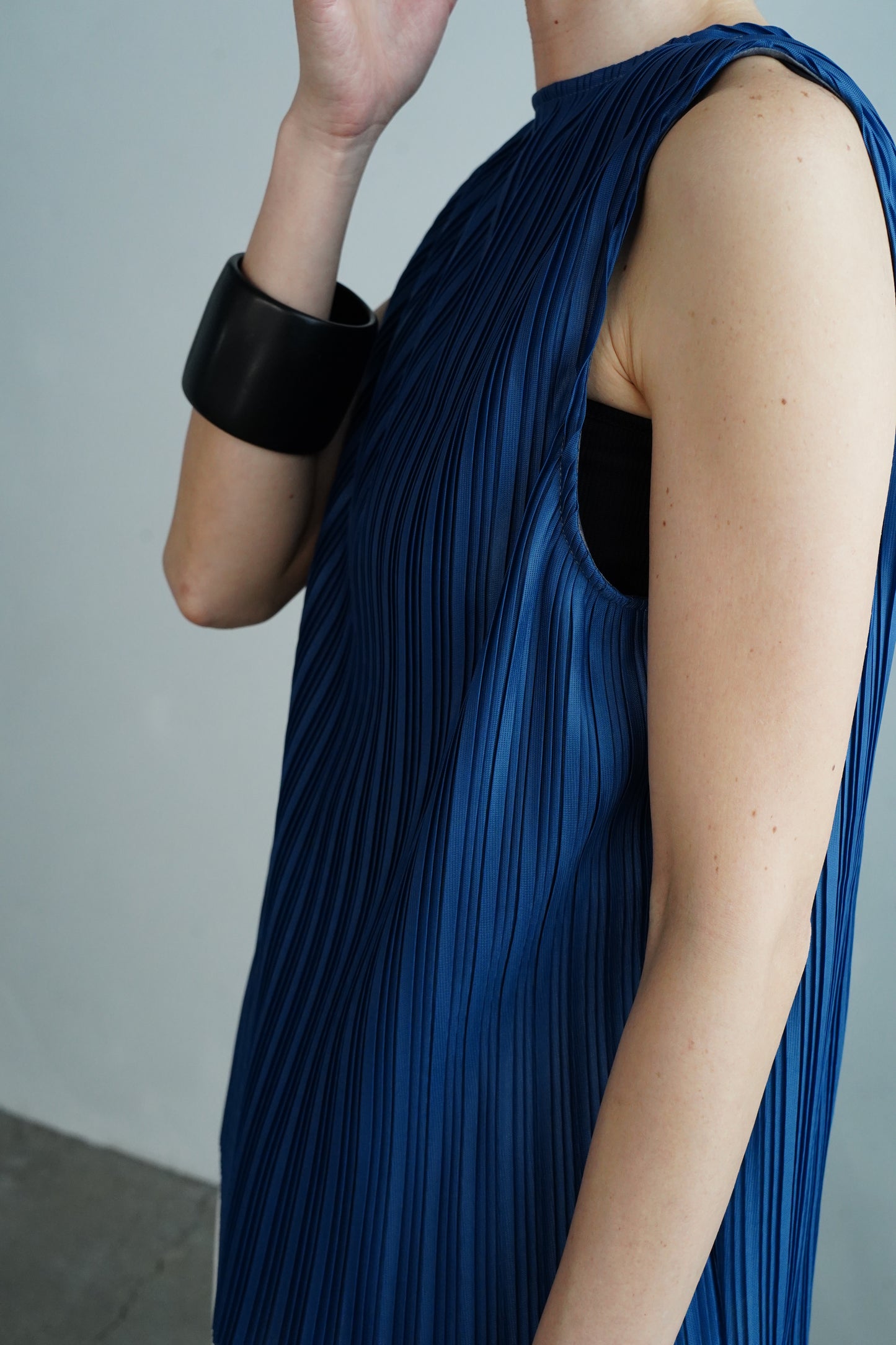 Pleats Vest / BLUE -4月24日発送-