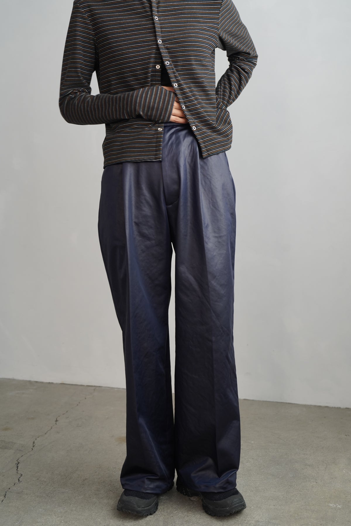 Arti Leather Pants / NAVY -10月31日発送-