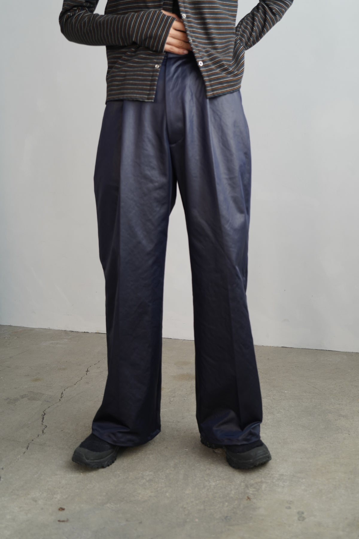 Arti Leather Pants / NAVY -10月31日発送-