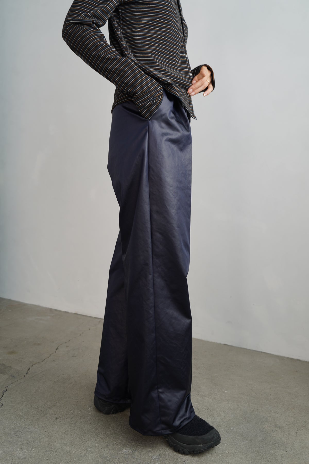 Arti Leather Pants / NAVY -10月31日発送-