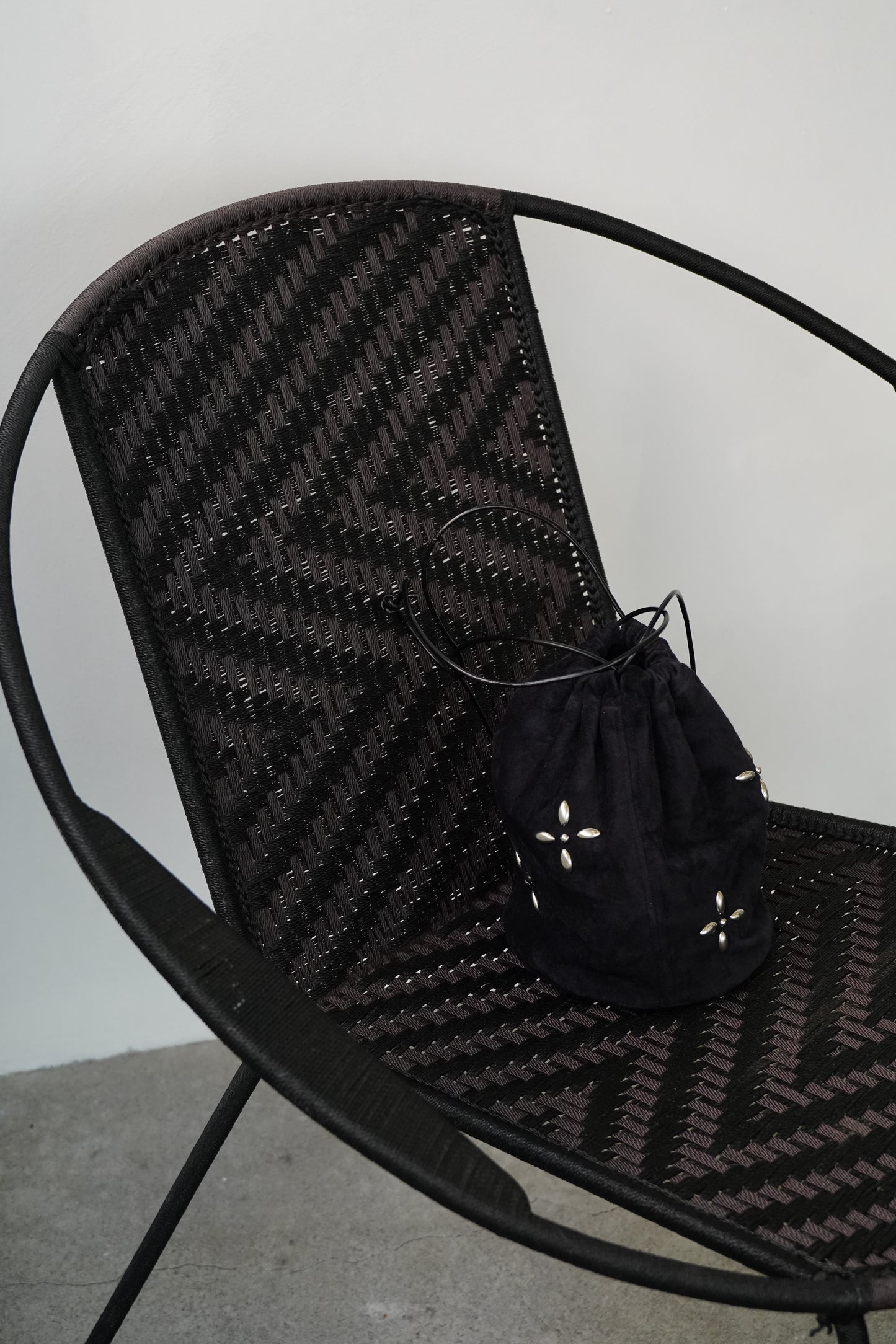 Suede Studs Bag / BLACK