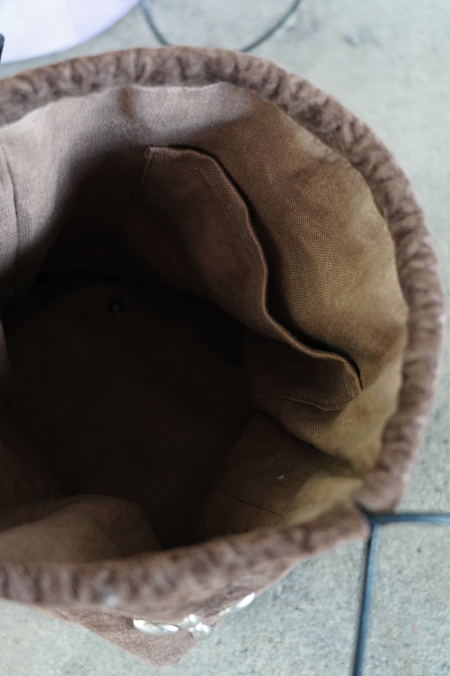 Suede Studs Bag / BROWN