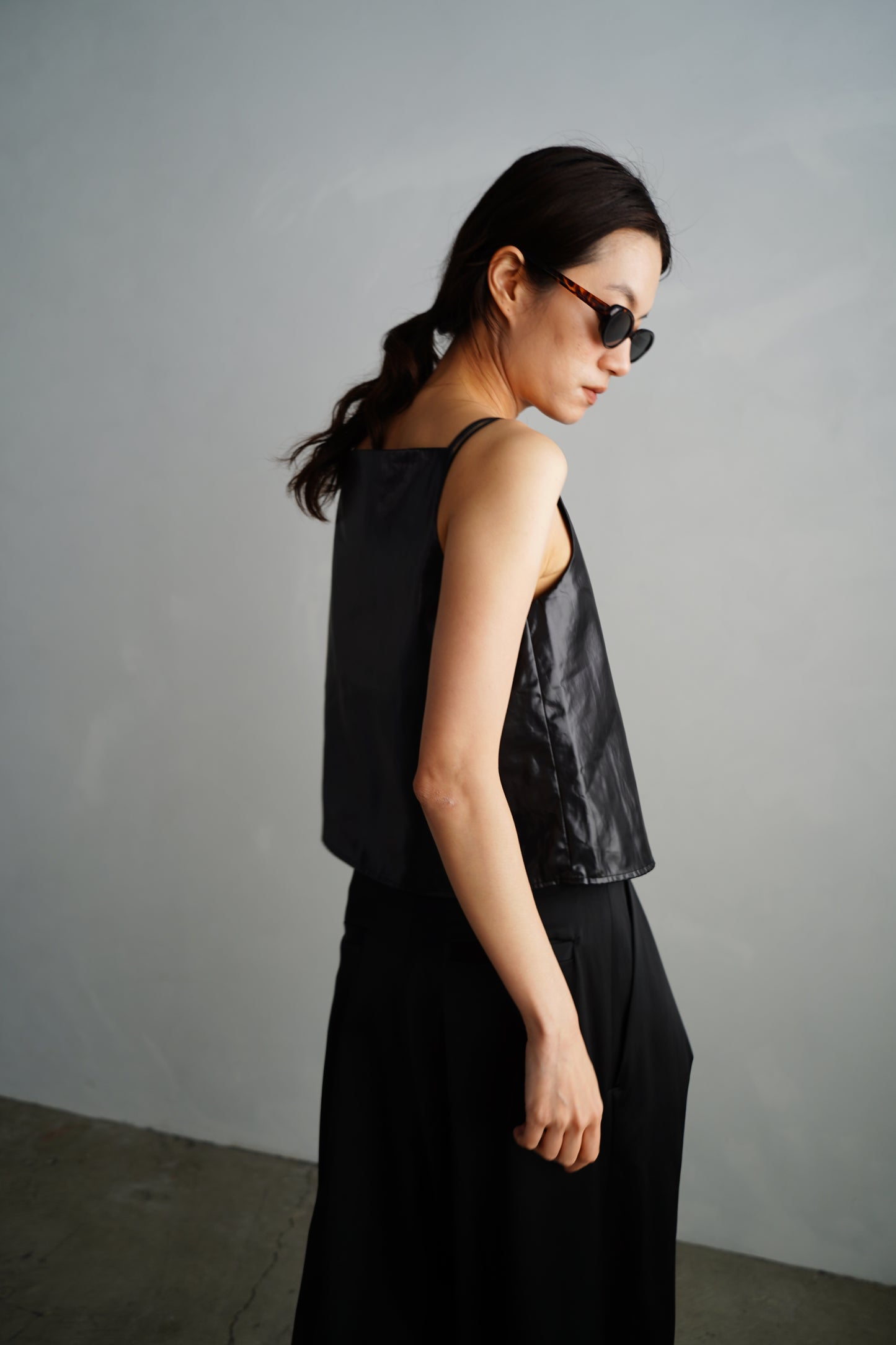 Gloss Cami / BLACK