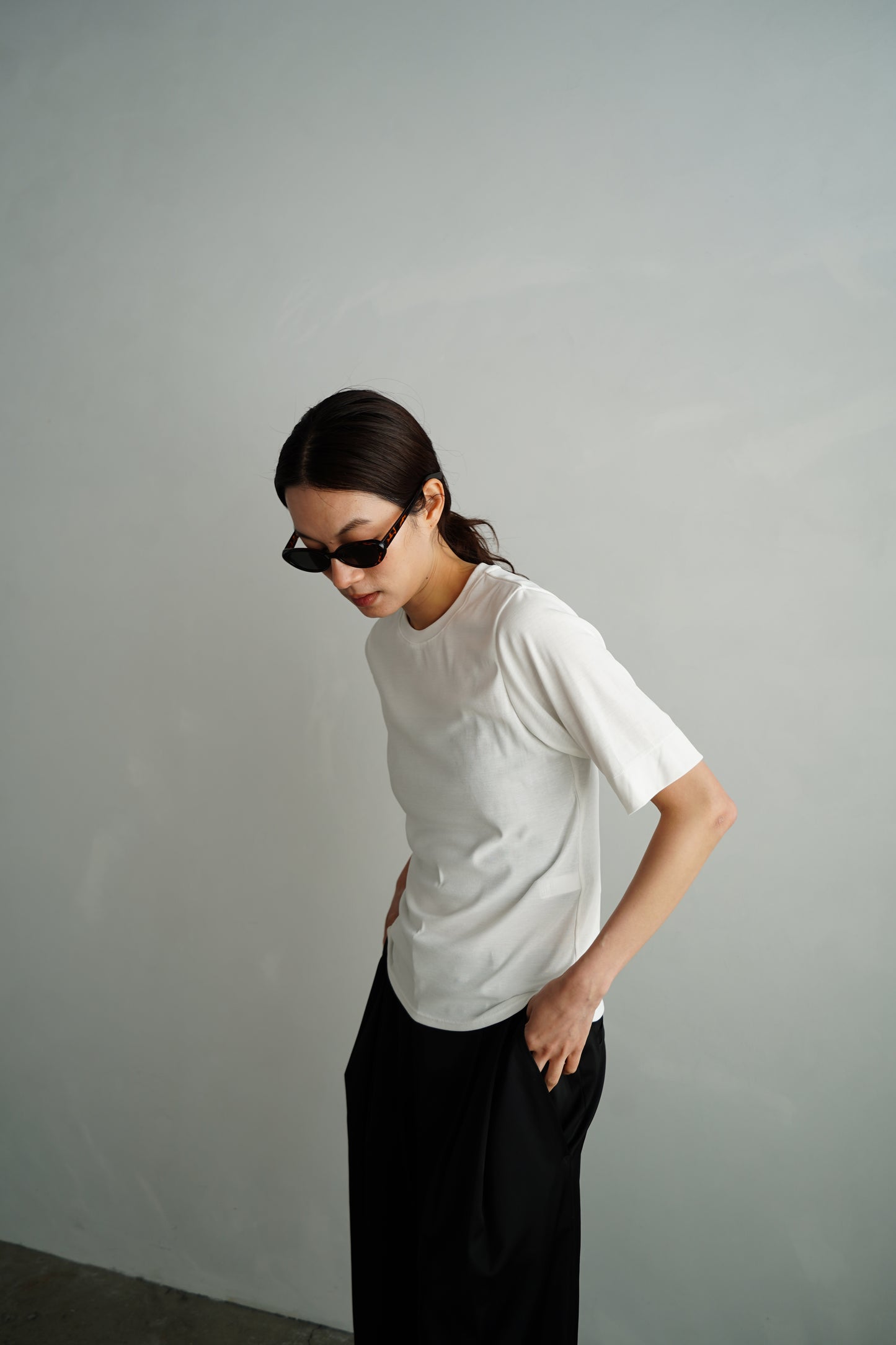 Set T / WHITE