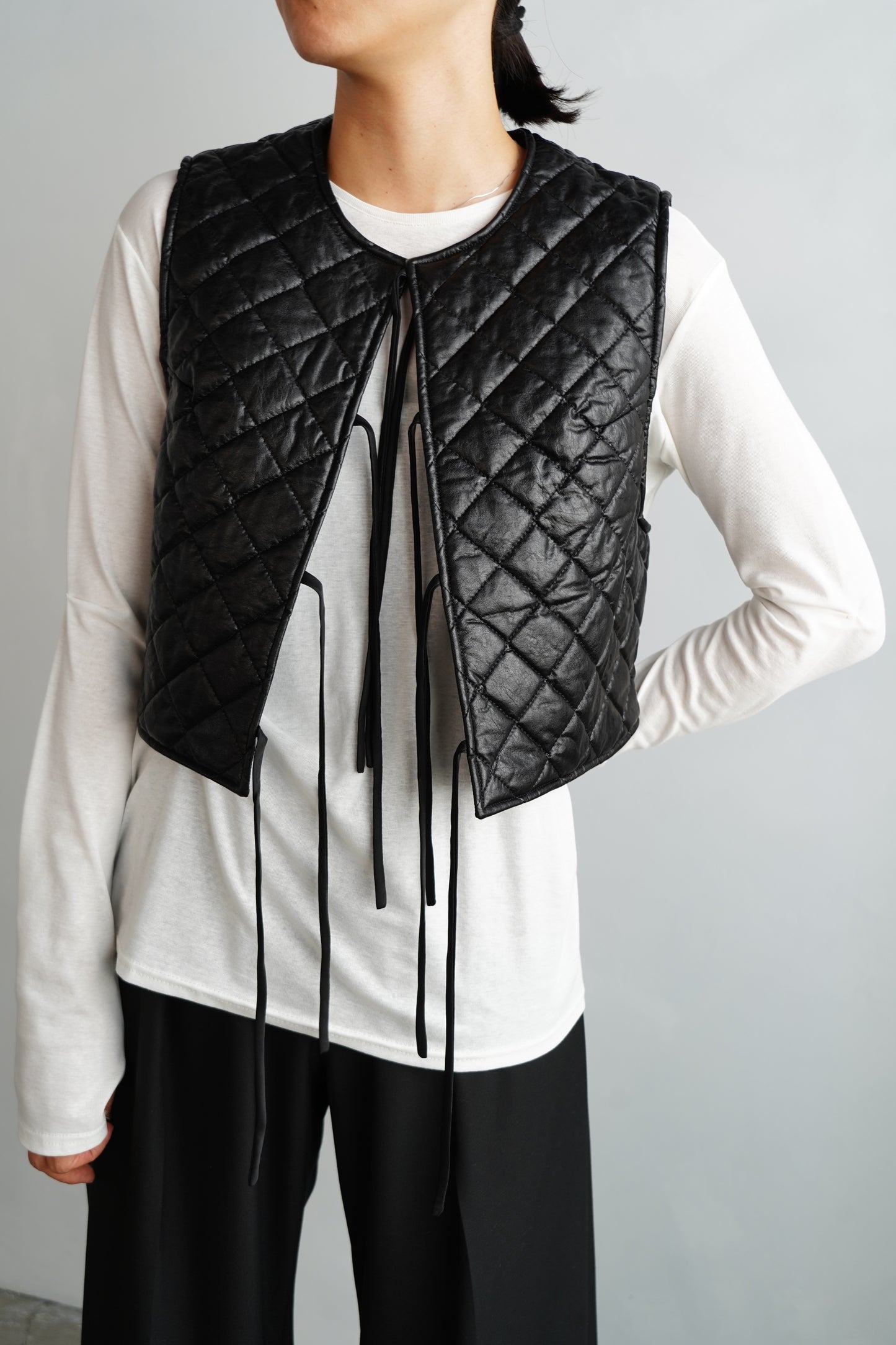 Quilted Vest / BLACK